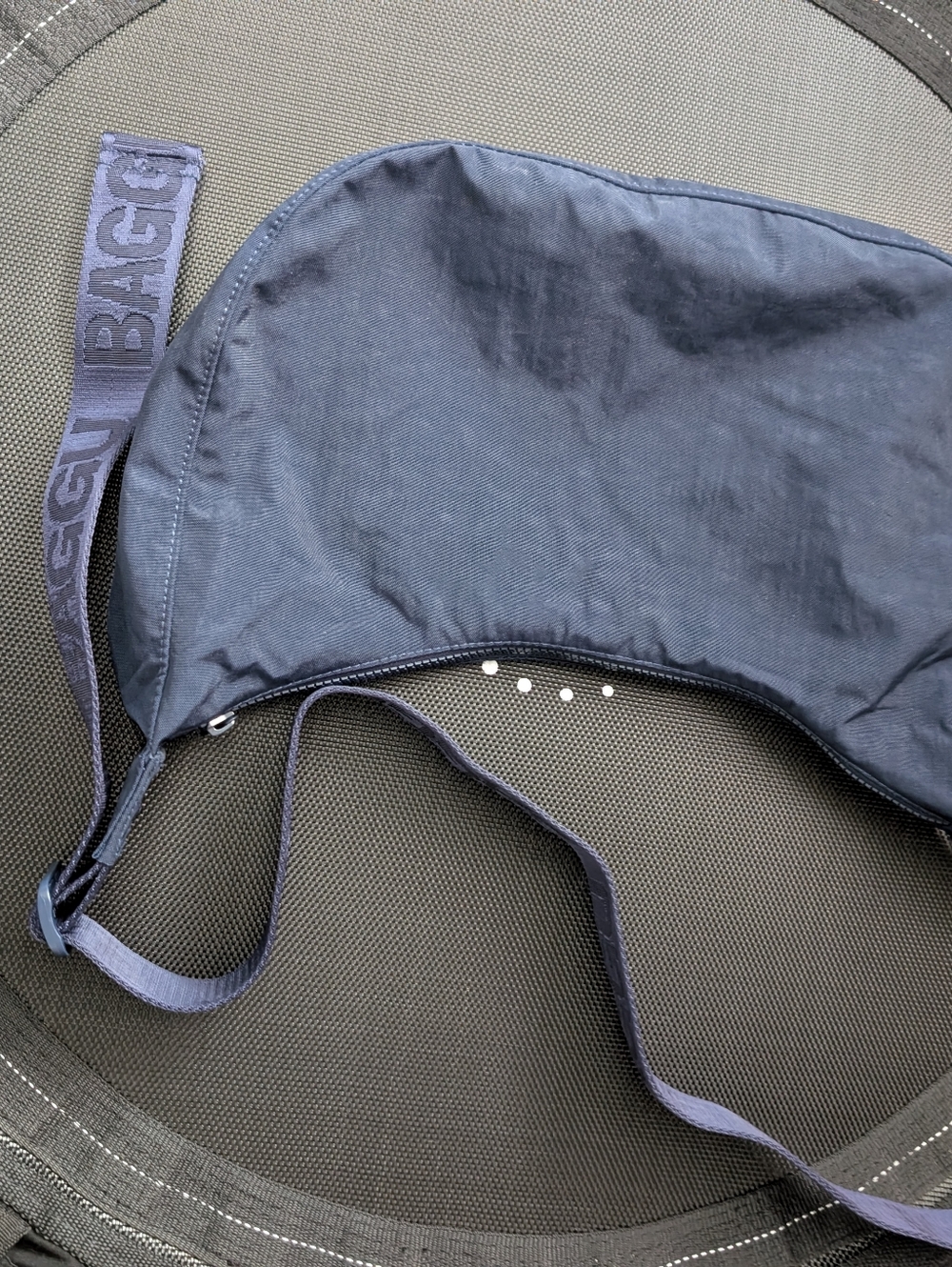 Baggu Nylon Medium Teddy Bear Crescent Bag - Picture 5 of 5